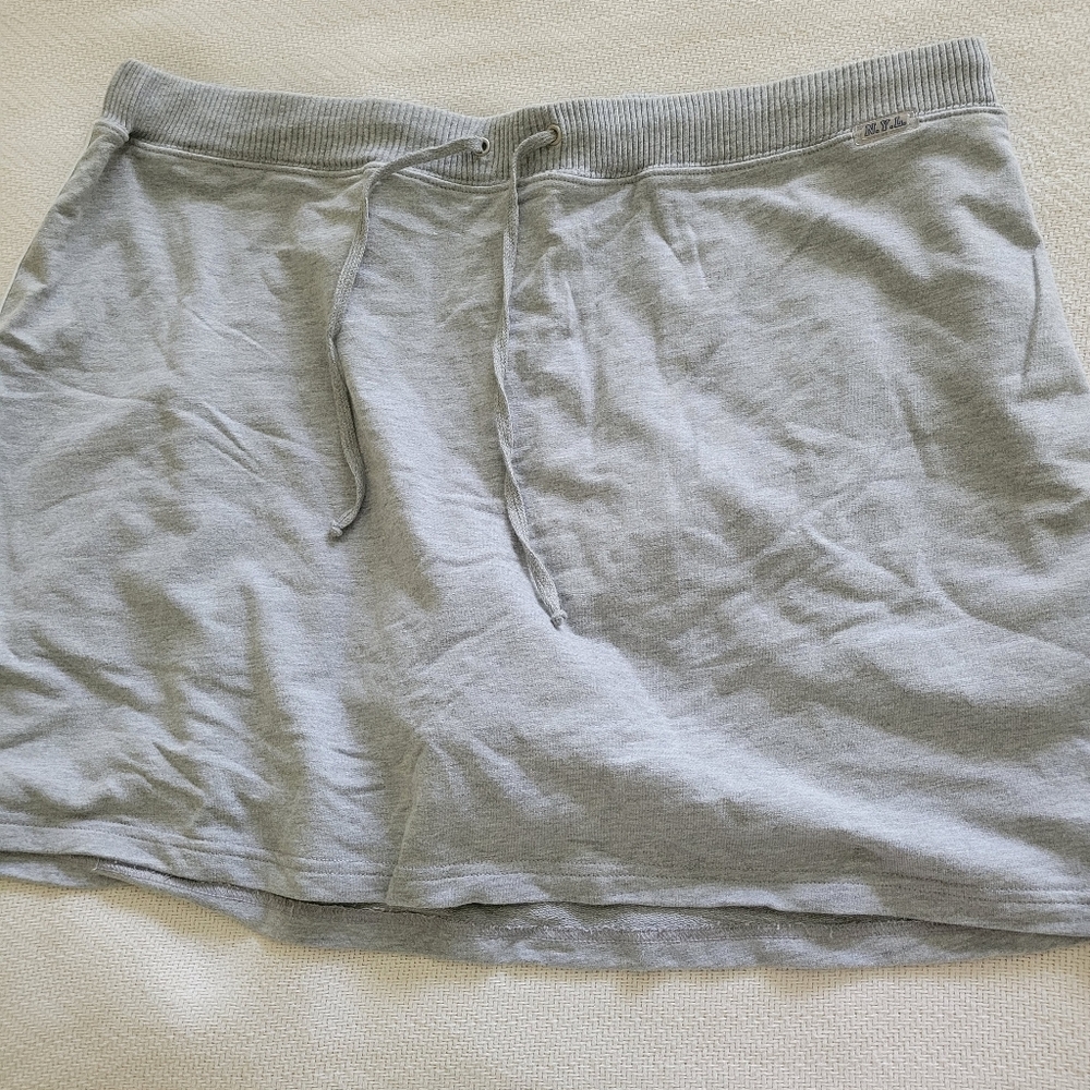 NYL  skort
